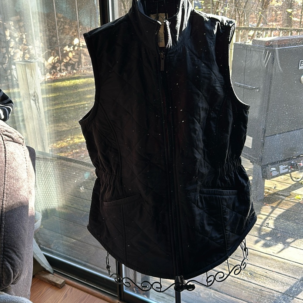 Black Quilted Vest - Picture 1 of 7